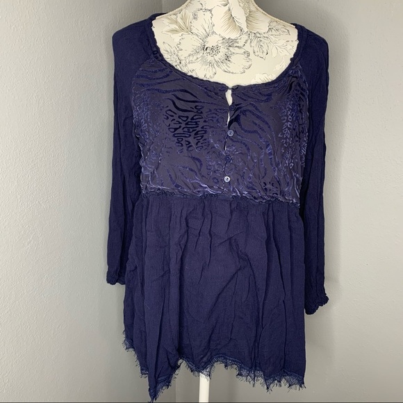 Suzanne Betro Navy Leopard Velvet Lace Trim Top LG - Picture 1 of 3